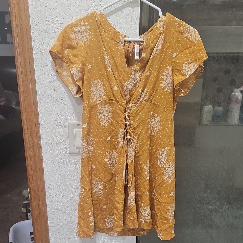 Women’s Mustard Yellow Lace-Front Floral Tie Dress